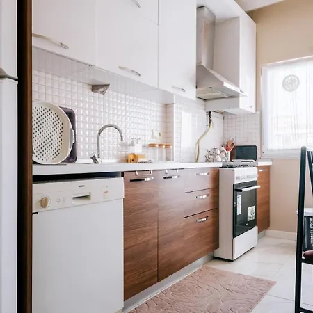 Daire Lovely Flat W Balcony 10 Min To Moda Coast *